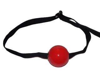 Ballknebel aus weichem Gummi mit Nylongürtel mit Schnalle