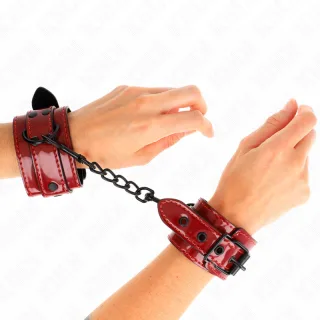 Fetisch-Toy KINK Handfesseln in Lack mit schwarzen Beschlägen Rot 23 x 5 cm