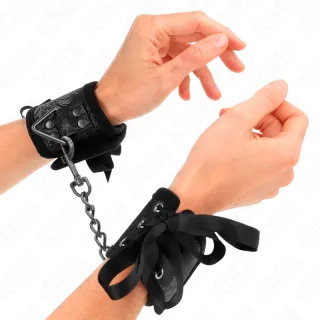 Fetisch-Toy KINK Handfesseln Scandal mit Schnürung Schwarz 24,5 x 6,5 cm