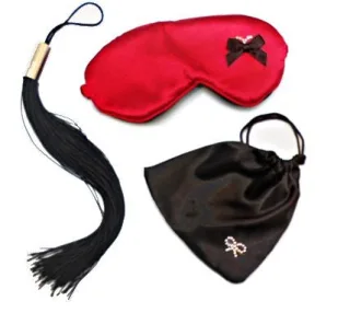 Fetisch-Set Dominatrix mit Peitsche und Augenmaske