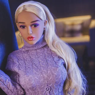 Sexpuppe Sandrine- 148 cm D Cup, inkl. Gel gefüllter Brust & Standfunktion, Auf Lager!