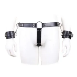 Riemen Slip mit Cock-Ring &amp; Fesseln