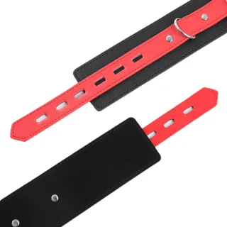Handschellen Ohmama Fetish mit rotem Riemen und Kette Schwarz